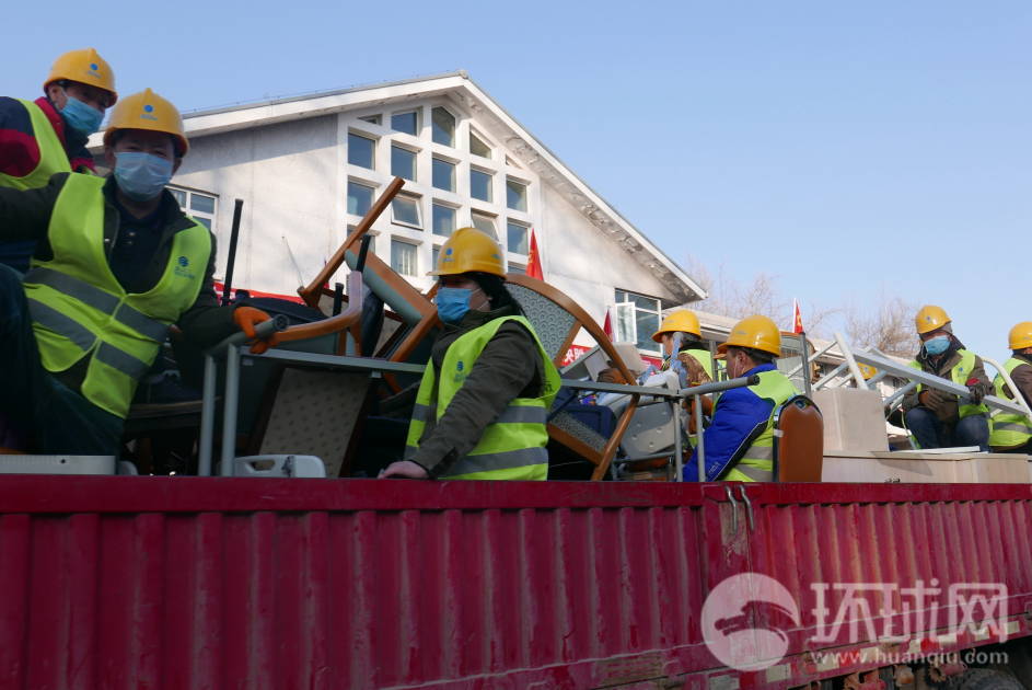 北京小汤山医院开始重建 数百工人入驻施工