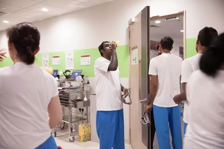 新加坡要成另一武汉？多国提醒别去、世卫介入调查