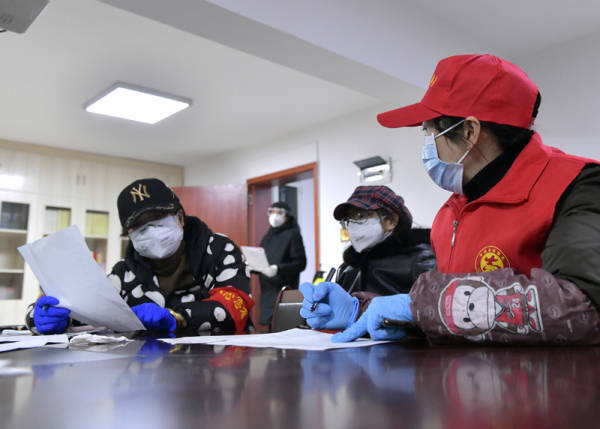 我现在就在中国，那些歪曲中国疫情的听我说