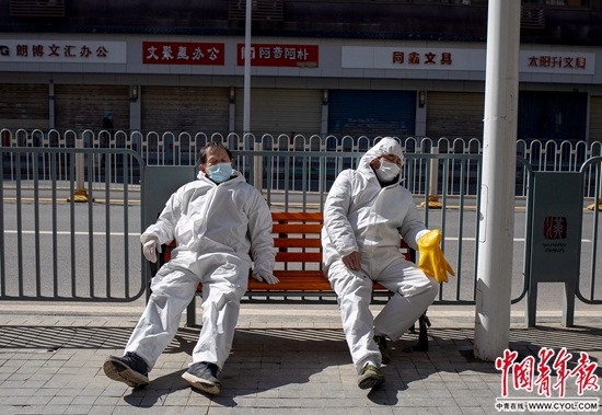 探访武汉高校隔离点：一人一间生活用品配备齐全