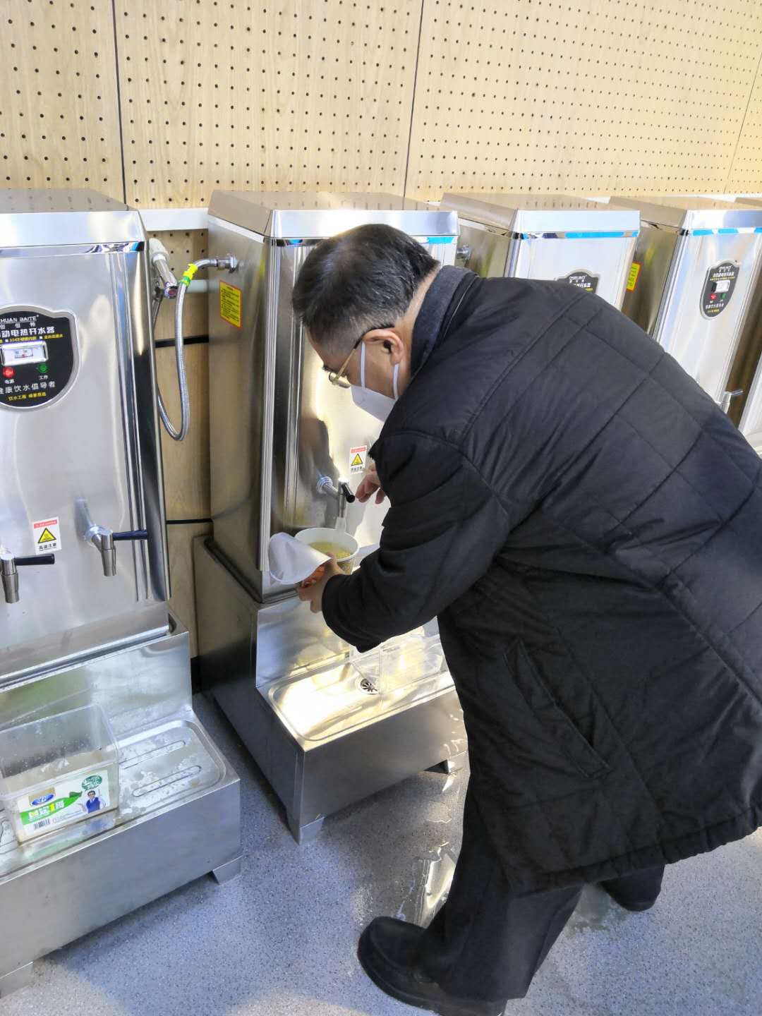 记者手记：英雄的武汉，因为有英雄的你