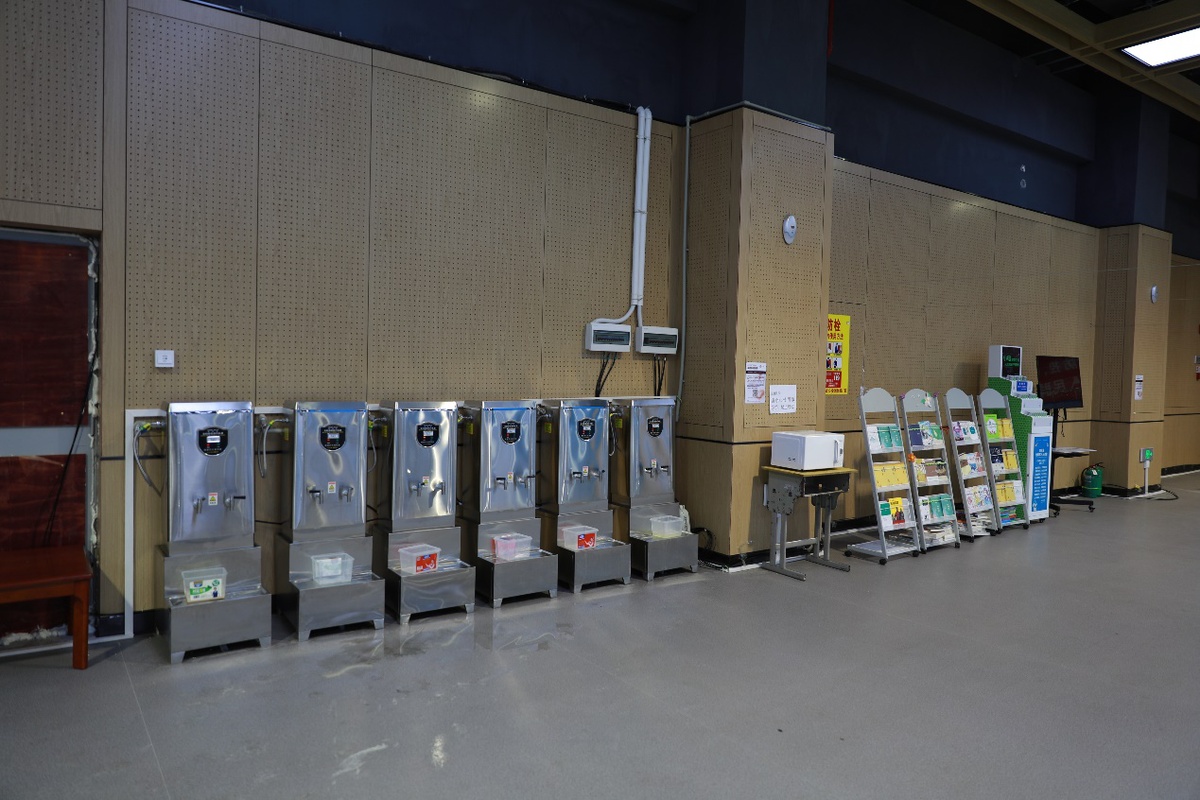 记者手记：英雄的武汉，因为有英雄的你