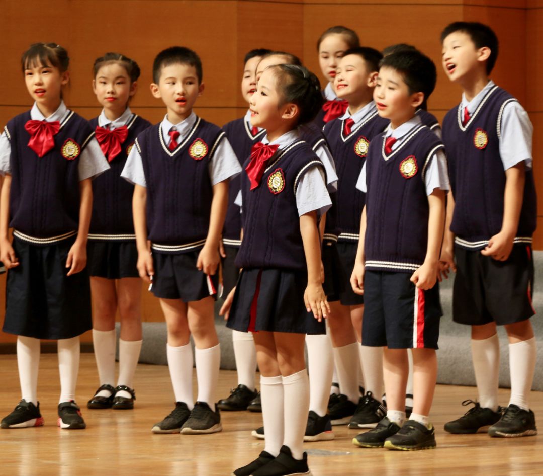 《夜空中最亮的星》被他们唱出了最动人的版本