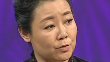 萨日娜女儿曾叫妈妈老奶奶在校被误解是单亲家庭