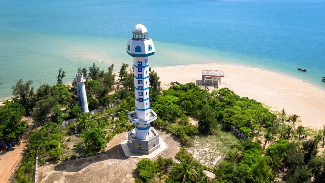 从雷州一路南下,便到达中国大陆的最南端, 南极村.