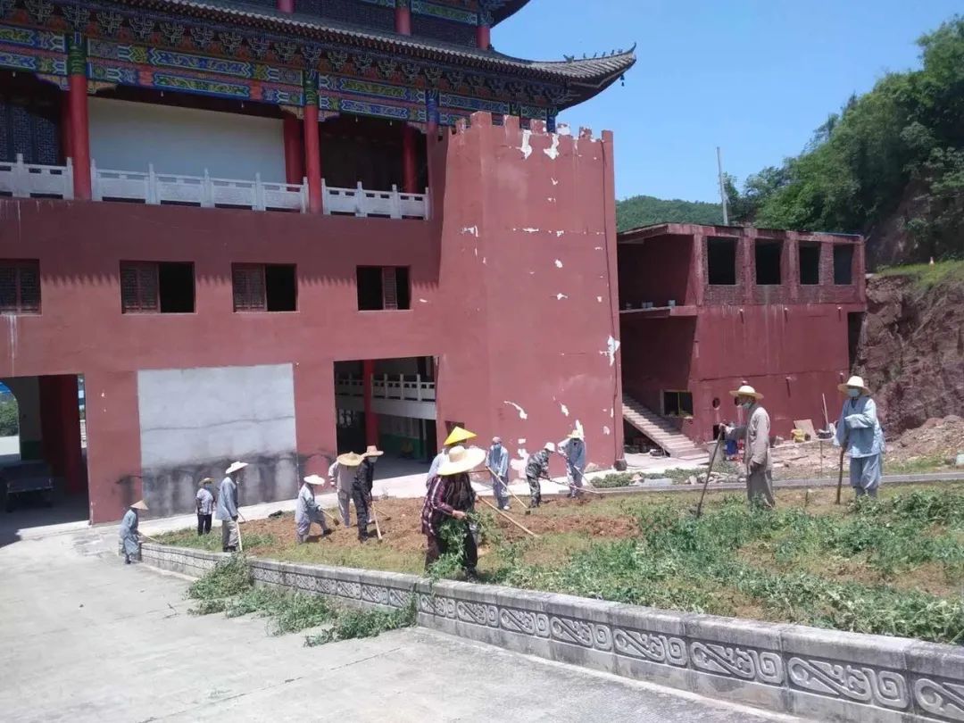 蕴含着土地的本源力量 和寺院修行者普渡众生的大愿 竹山县石佛寺