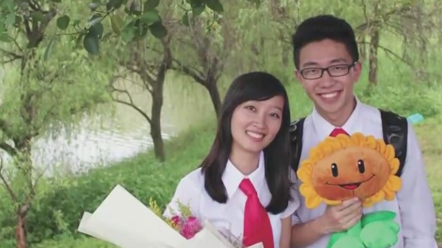 侯霄霖与章莹颖曾相恋8年俩人是同学眼中的学霸情侣
