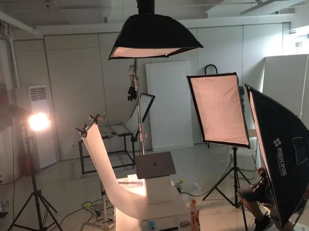 那些梦想破灭的年轻人，最后都回老家了