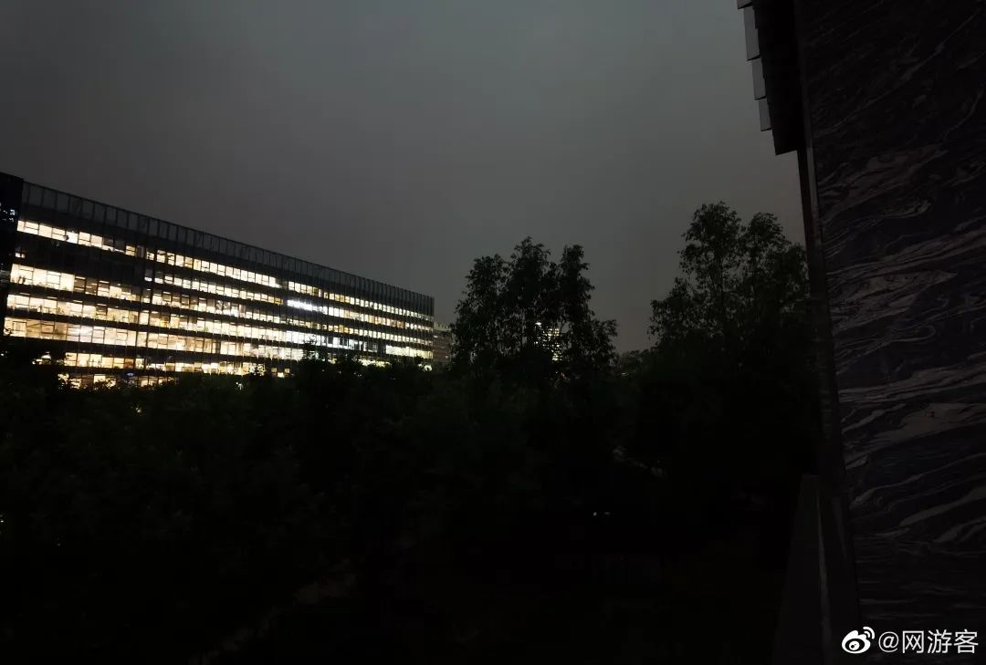 今晚，请你看北京夜景（下午的）