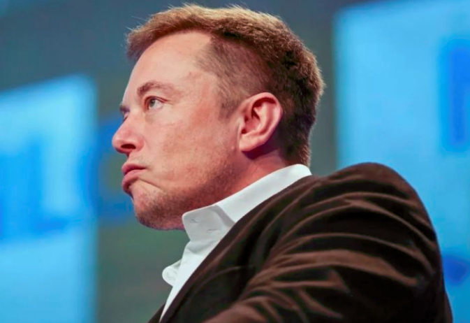 一个月“炮轰”两次世界首富!是马斯克飘了?