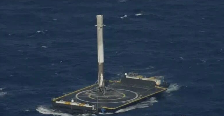 一个月“炮轰”两次世界首富!是马斯克飘了?