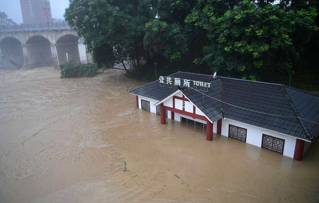 湖北恩施突发特大暴雨