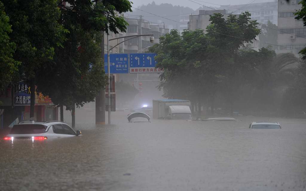 湖北恩施突发特大暴雨