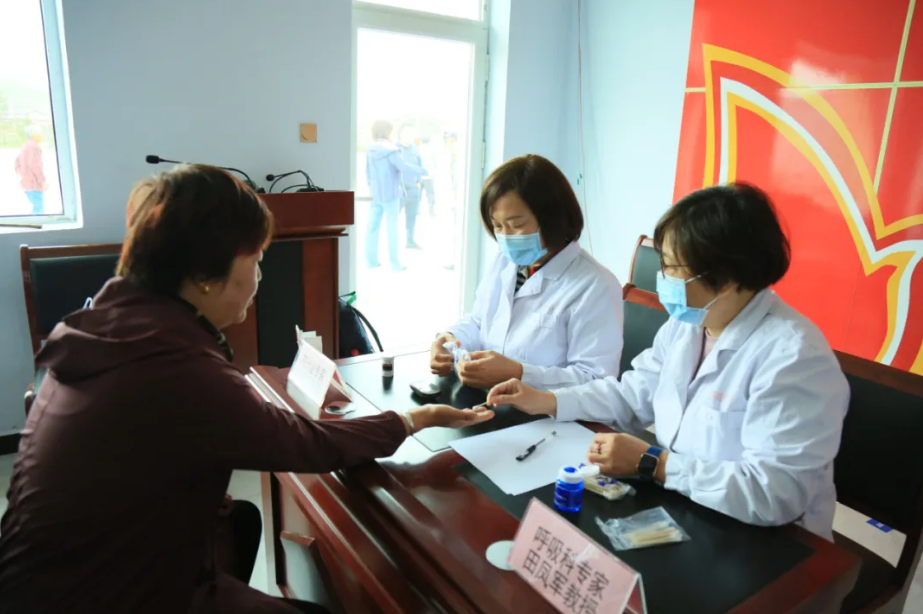 村民 医疗 河北医科大学第三医院 马连渠村 工作队 水泉村 责任人 张北 村干部 专家|河北医科大学第三医院赴张北开展扶贫义诊送温暖活动