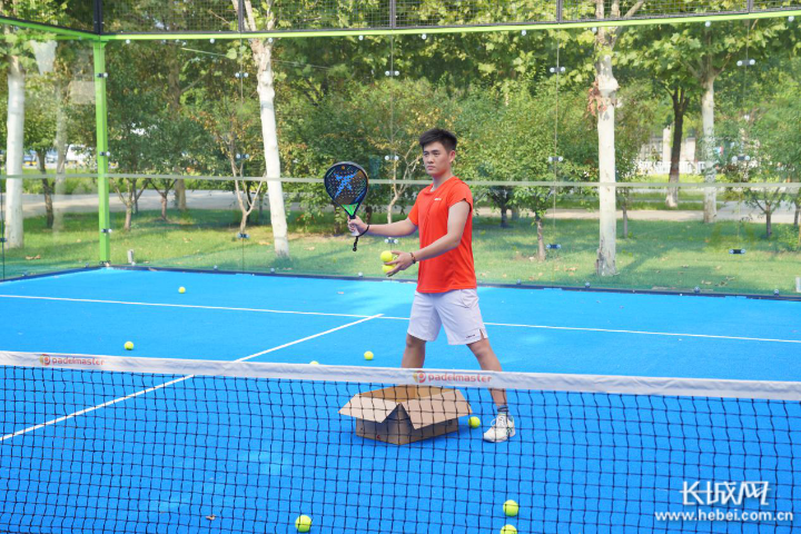 体育 长城网 全民健身 指导员 涞源县 韩颜 沧州市 市民 张焱辉 网球|各有千秋 河北三地全民健身这样开展