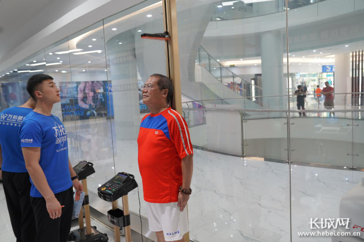 体育 长城网 全民健身 指导员 涞源县 韩颜 沧州市 市民 张焱辉 网球|各有千秋 河北三地全民健身这样开展