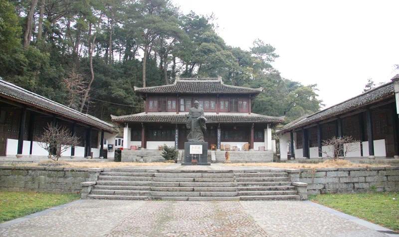 从北国风光到热带景观，这条铁路线怎么这么美？