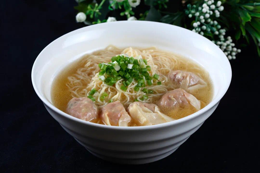 从北国风光到热带景观，这条铁路线怎么这么美？