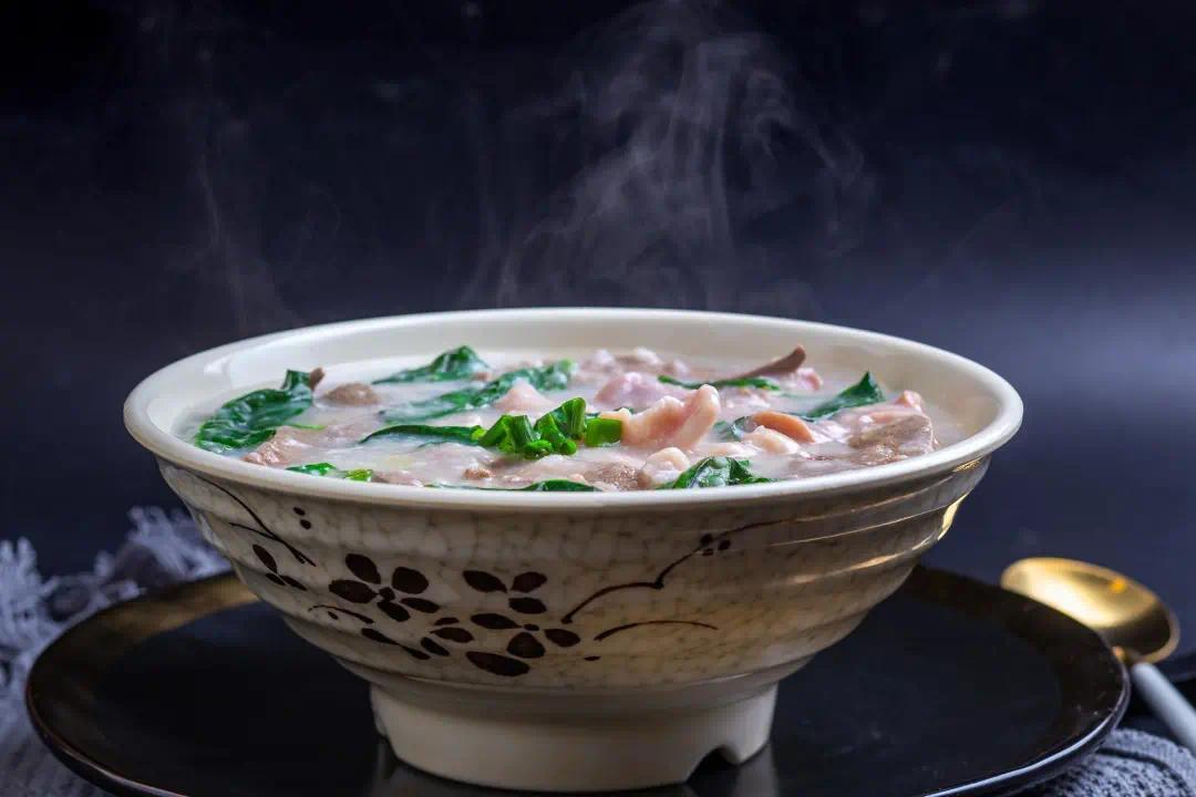 从北国风光到热带景观，这条铁路线怎么这么美？