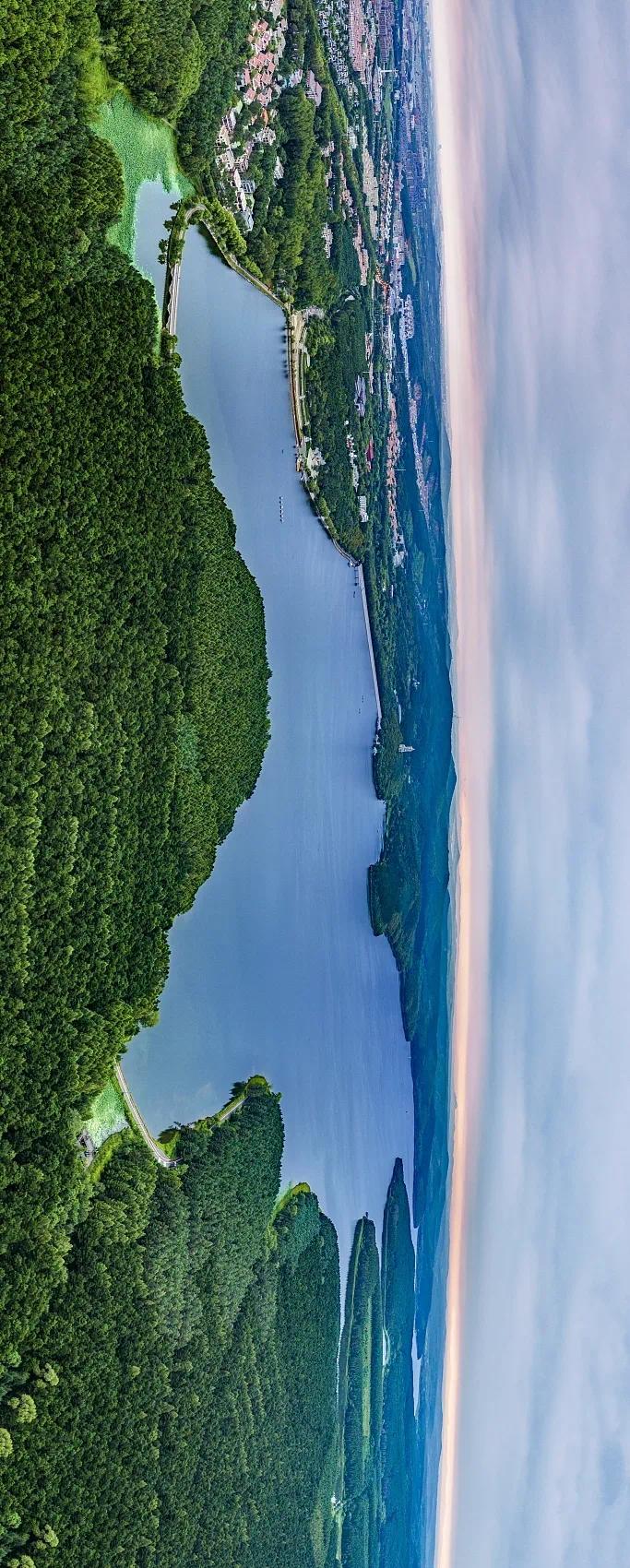 从北国风光到热带景观，这条铁路线怎么这么美？