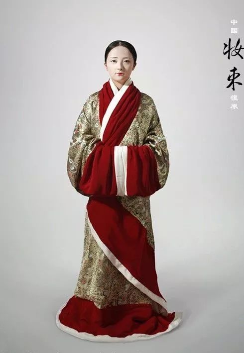 团队志向于还原华夏服饰的真正风貌,从贵族到庶人,官宦兵卒,歌舞乐伎