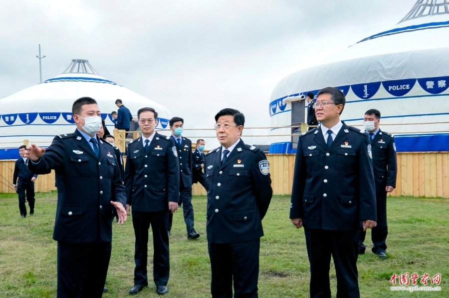 公安部部长赵克志在内蒙古和宁夏调研