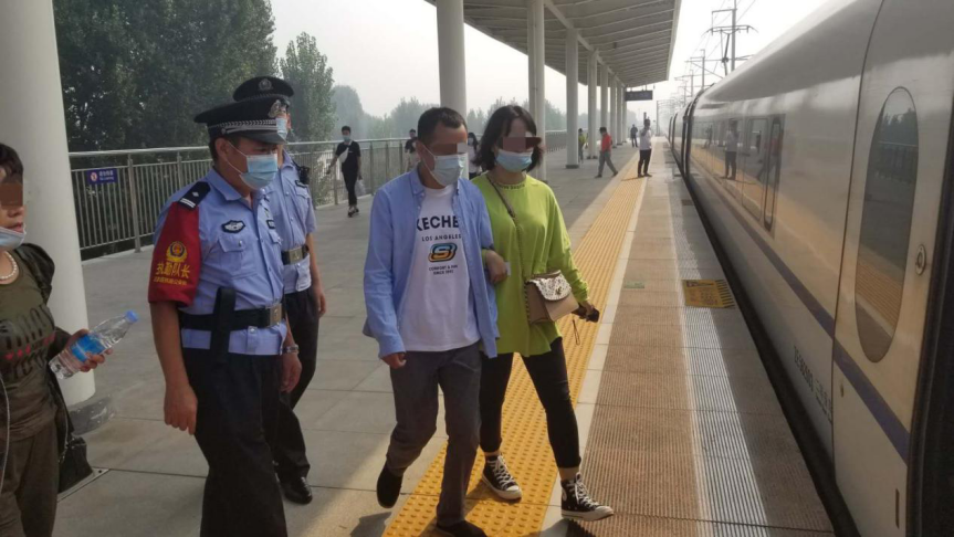 |失忆小伙流浪车站 霸州西站派出所铁警倾力助团圆