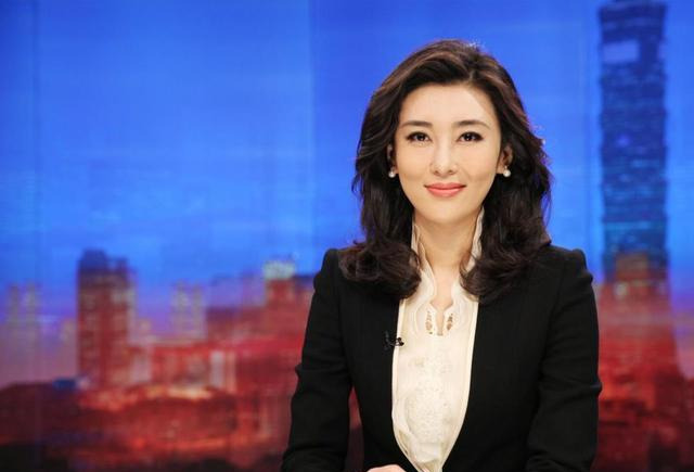 央视王冰冰之后又出一美女记者,还是全额奖学金留美硕士!