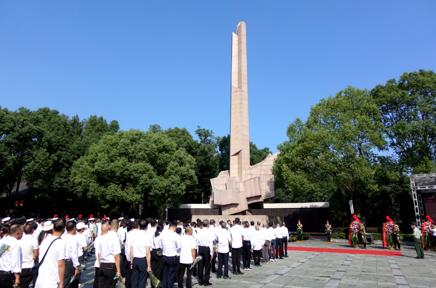 温州举行向革命烈士敬献花篮活动：缅怀英烈伟绩，凝聚精神力量