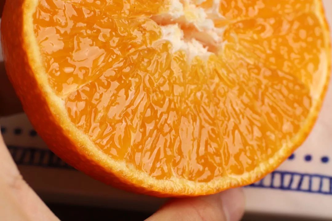 可以"吸"着吃的果冻橙,徒手就能榨汁噢