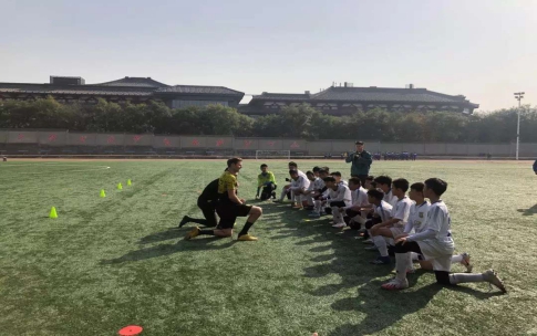 多特蒙德俱乐部来 陕进行校园足球交流活动