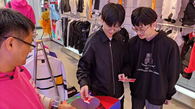 匹克态极店入驻西北、华东地区运动科技体验持续升级(图3)