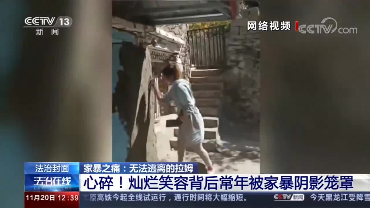 拉姆曾晒离婚证说感觉自己安全了
