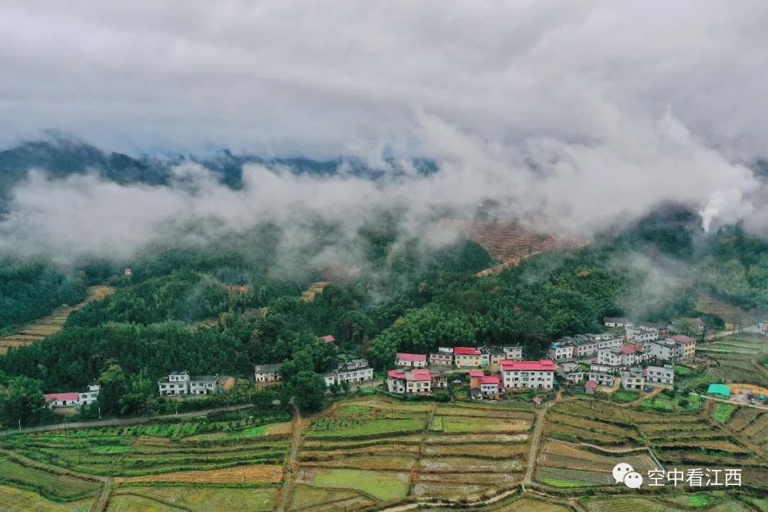 航拍万载仙源乡红色沃土灵秀福地