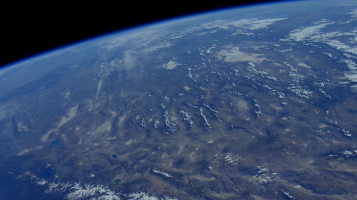 太空看地球:这是宇航员从400千米高度拍摄的地球