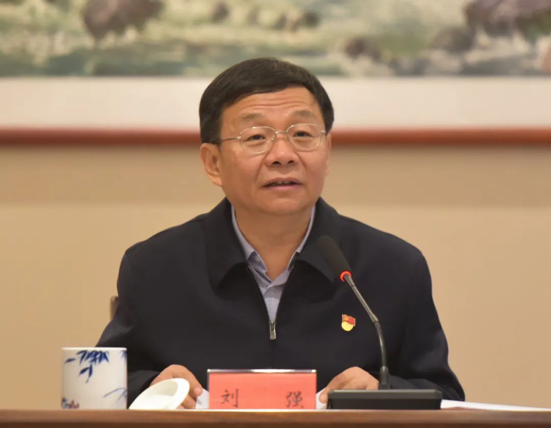 江西省委组织部举办中心组(扩大)学习暨专题读书班 刘强主持