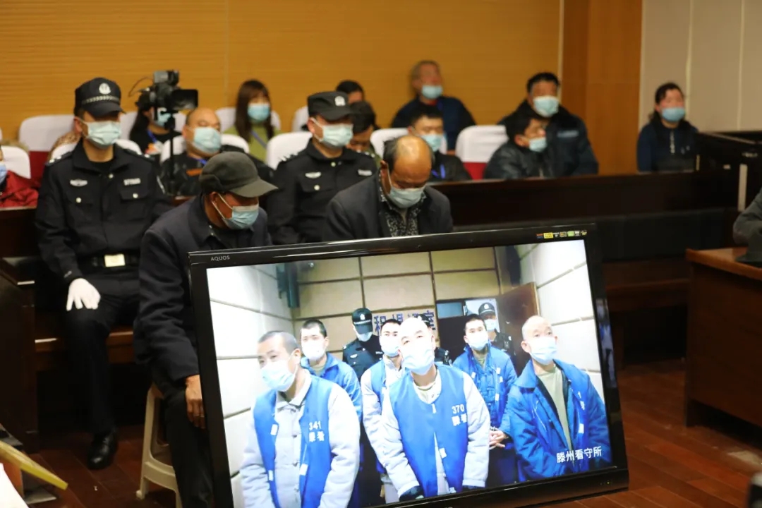 滕州村支书主任等8人恶势力犯罪集团被当庭宣判