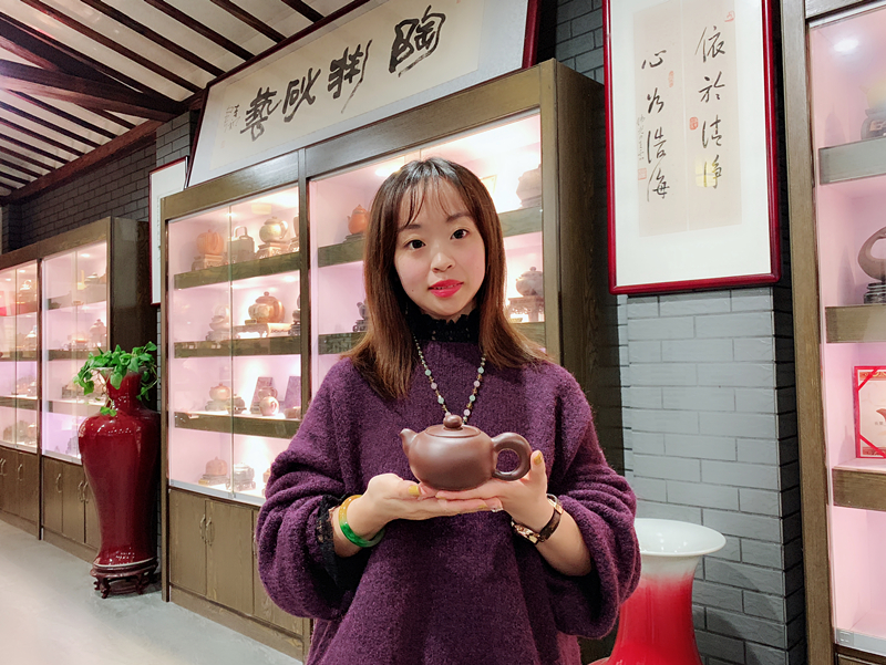 彰显工匠风范的宜兴紫砂工艺师陆婕婕