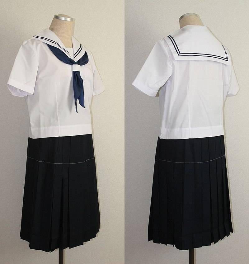 日本最常见的女生校服—— 水手服 图片:维基百科