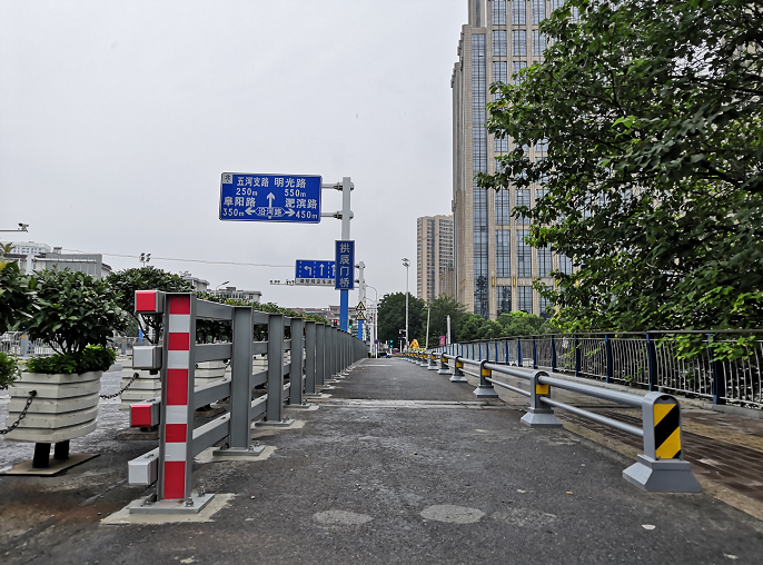 (邹晓璐)