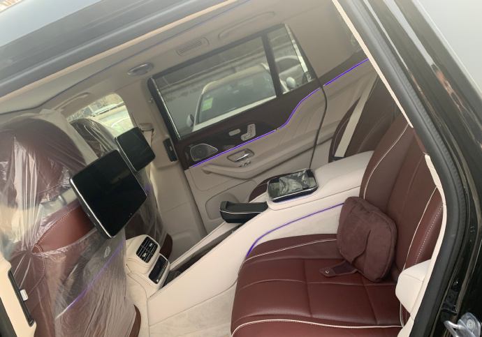 迈巴赫gls600礼尚版,迈巴赫GLS600双拼色 迎接注目2021款奔驰迈巴赫gls600礼尚版