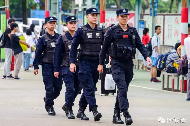 守护秩序的人民警察