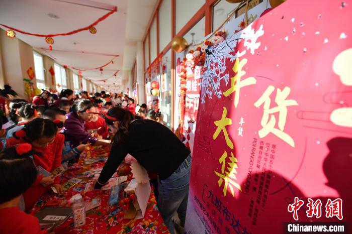 新年临近长春小学生体验年货大集