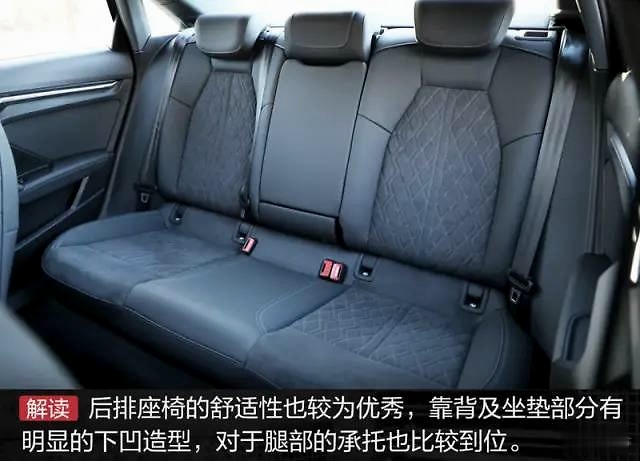 终于等到加长版全新奥迪a3l后排是更宽敞了