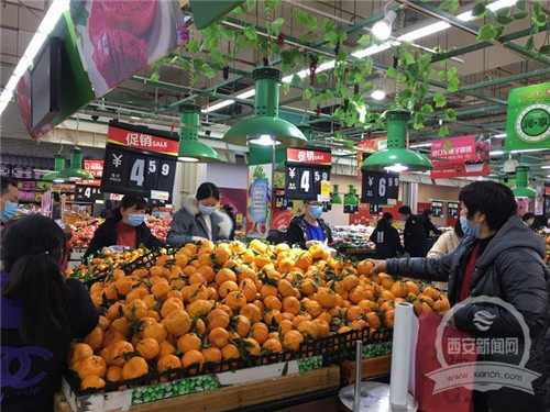 "限塑令"之下 西安各大超市和农贸市场两重天