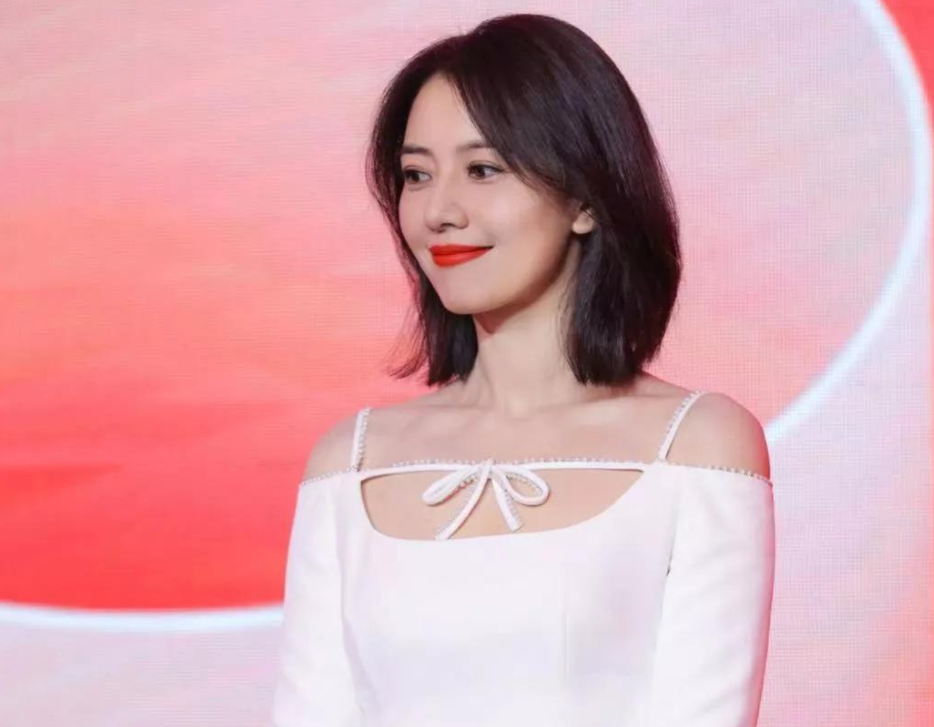 高圆圆小学证件照曝光,果然从小美到大!