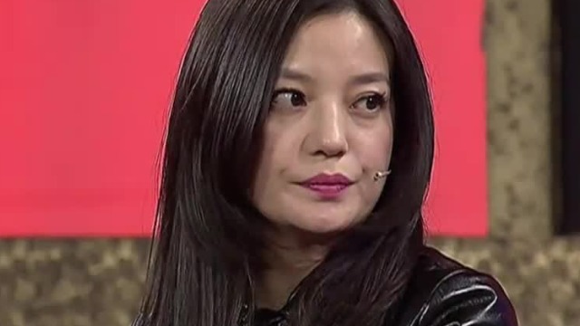 当导演和当演员相比,哪一个更不容易?看赵薇高情商回答