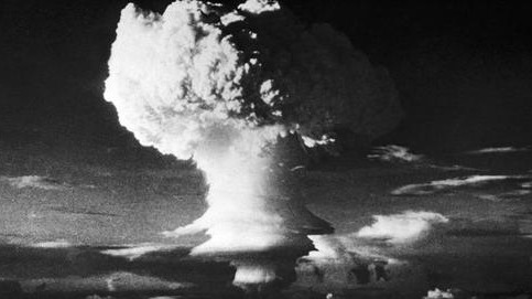 1952年美国第一颗氢弹爆炸成功一座岛屿随之蒸发