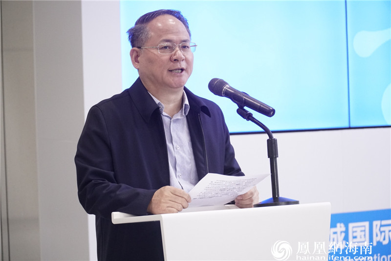 海南省药监局副局长刘鸿涛 凤凰海南符敦孝摄