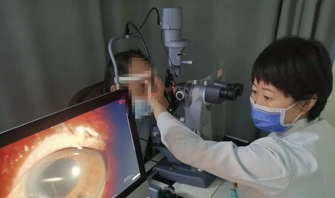 金属异物"飞"入眼球!凤凰网陕西_凤凰网